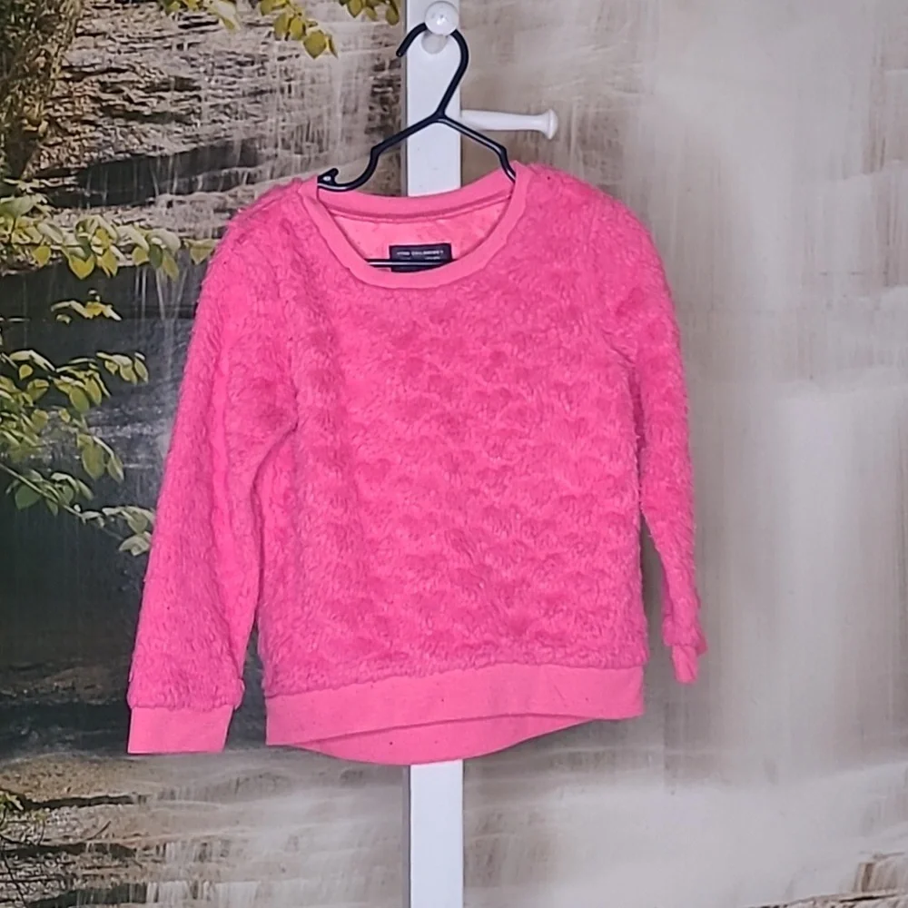 The Children's Place Girls 3T bright pink fuzzy winter sweatshirt